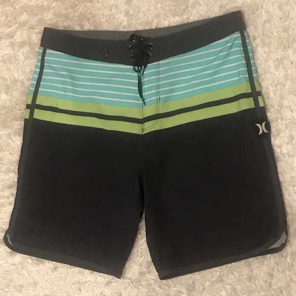 Men’s Hurley Phantom Striped Aloha Board Shorts - Picture 6 of 8